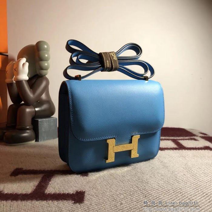 HERMES愛馬仕 空姐包 constance 天空蘭 EPSOM 18cm 金扣 蠟線縫製 單肩斜挎包  Ama1479